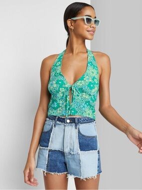 Women’s Sleeveless Halter Fly Away Top
- Wild Fable Green Floral Size M